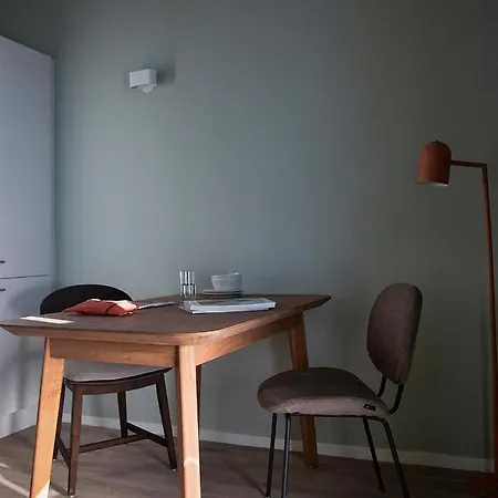 Short Aparthotel