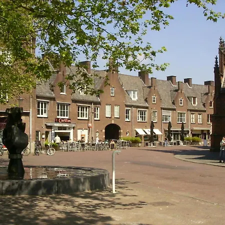 Short Aparthotel *